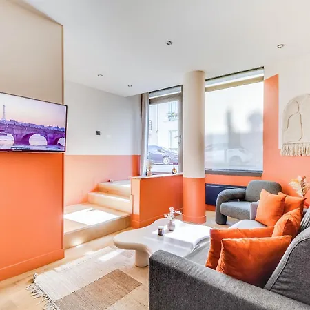 Refurbished - 2bd-8p - Place D'italie